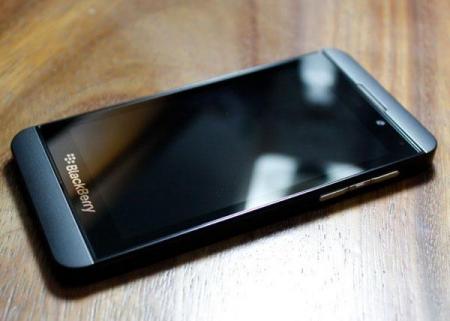 طرح اصلی BlackBerry Z10 اندروید 4