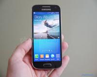 طرح اصلی Samsung Galaxy S4 مینی (3G)